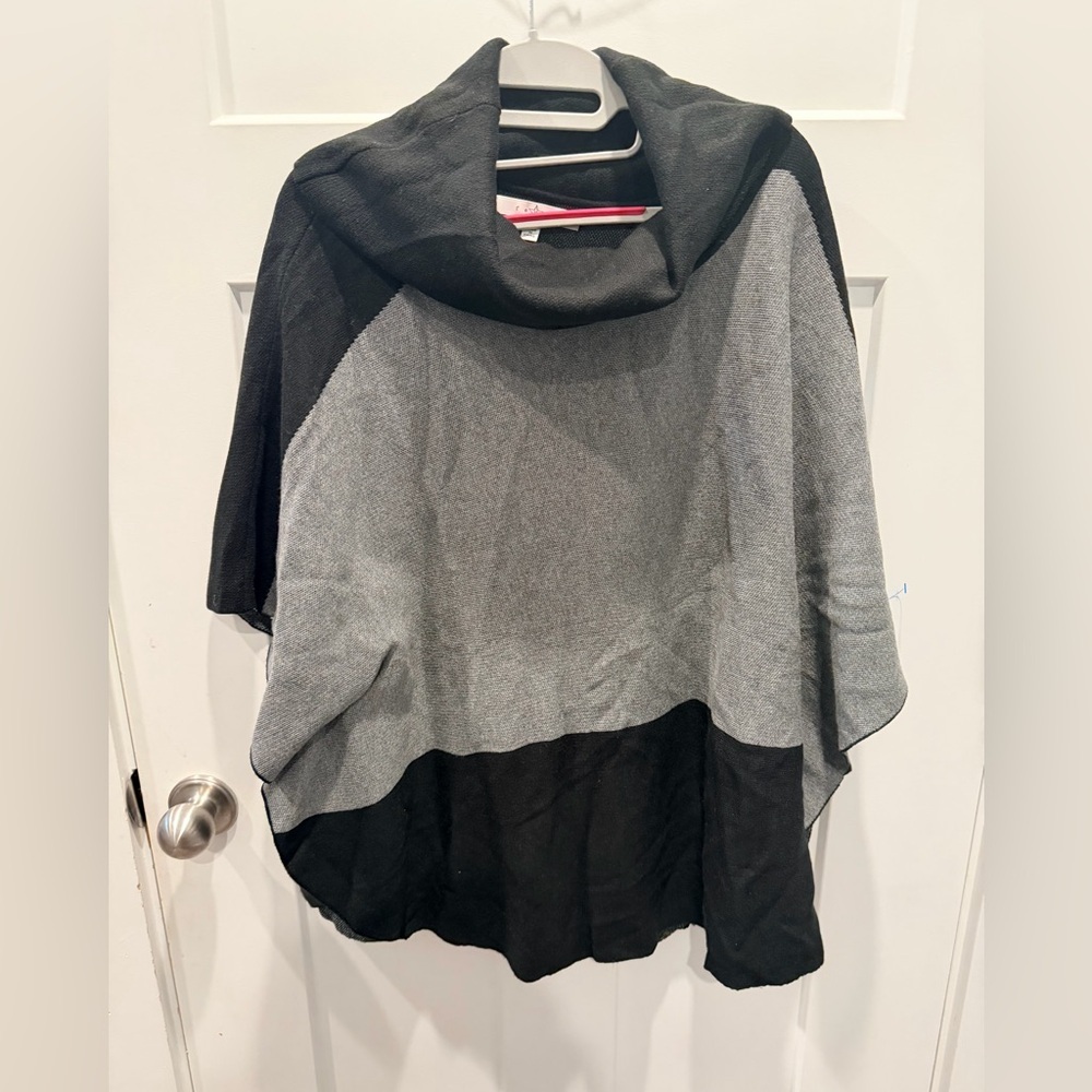 Fever Black Gray Colorblock Cowl Neck Poncho Knit Top S/M